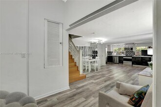 3375 SW 29th Terrace in Miami, FL - Building Photo - Building Photo