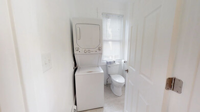 413 Washington St, Unit 2 in Cambridge, MA - Foto de edificio - Building Photo