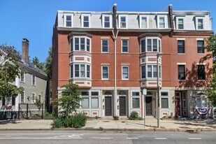 439 Main St, Unit 3 in Boston, MA - Building Photo