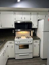 789 Barnes Mill Trce in Marietta, GA - Foto de edificio - Building Photo