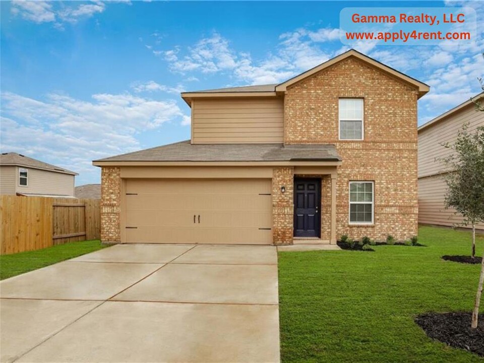 221 Sunnymeade Ln in Jarrell, TX - Building Photo