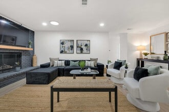 1901 Cordova Bend, Unit SI ID1514801P in Irving, TX - Foto de edificio - Building Photo