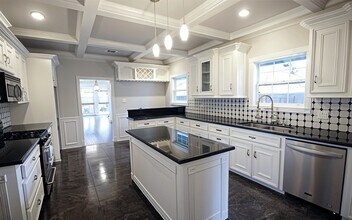 1119 Usener St in Houston, TX - Building Photo - Building Photo