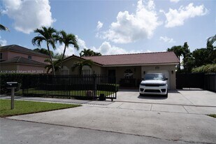 17992 SW 152nd Ct in Miami, FL - Building Photo