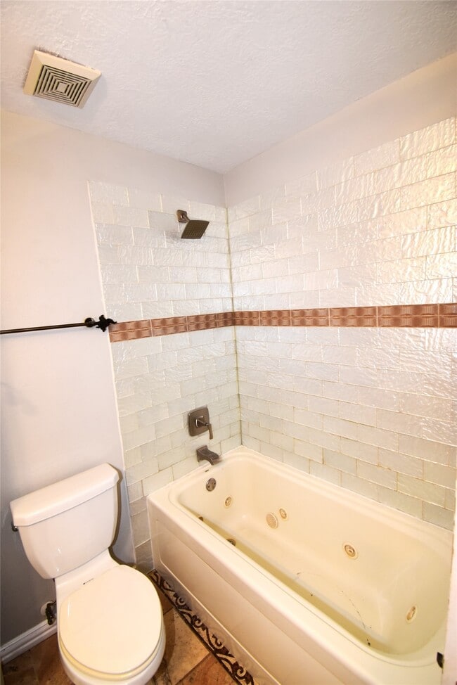 property at 21022 Creek Edge Ct