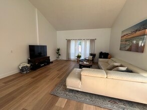 10377 W Alliance St in Boise, ID - Foto de edificio - Building Photo