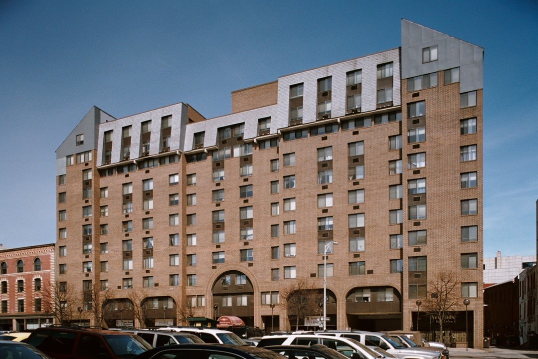 Exchange Place Towers in Waterbury, CT - Building Photo