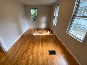 429 Franklin St, Unit 1R in Cambridge, MA - Foto de edificio - Building Photo