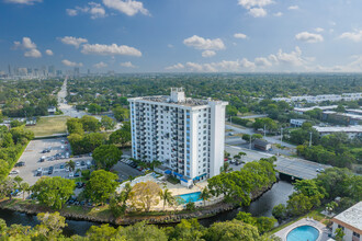 Drake Tower Condominiums in Fort Lauderdale, FL - Building Photo - Building Photo