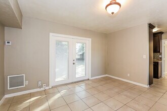6054 SW 19th St in Miramar, FL - Building Photo - Building Photo