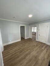 5538 Montgomery Rd, Unit 1 in Cincinnati, OH - Foto de edificio - Building Photo
