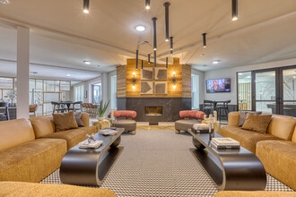 Yardley Flats Apartments in Knoxville, TN - Foto de edificio - Building Photo