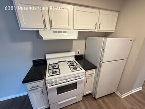 6381 Proprietors Rd in Columbus, OH - Foto de edificio - Building Photo