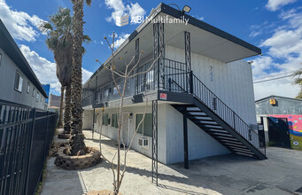 245 W Philadelphia Ave in Las Vegas, NV - Building Photo - Building Photo