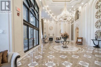 9245 Jane St in Vaughan, ON - Building Photo - Building Photo