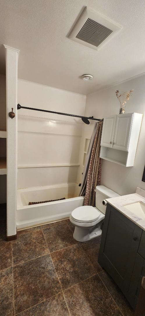 1295 Toolik Dr in North Pole, AK - Building Photo - Building Photo