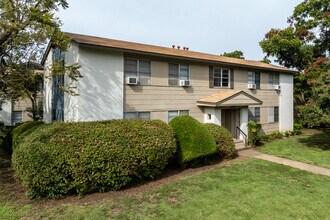 Claremont in Dallas, TX - Foto de edificio - Primary Photo
