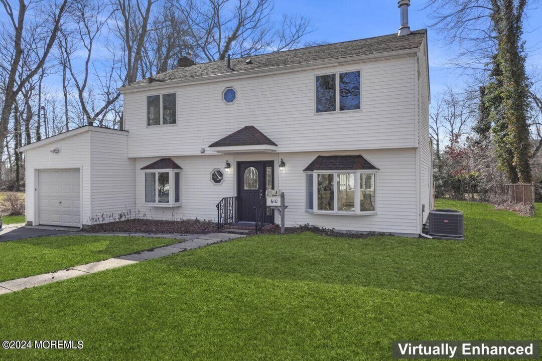 610 Wildwood Rd in Allenhurst, NJ - Building Photo