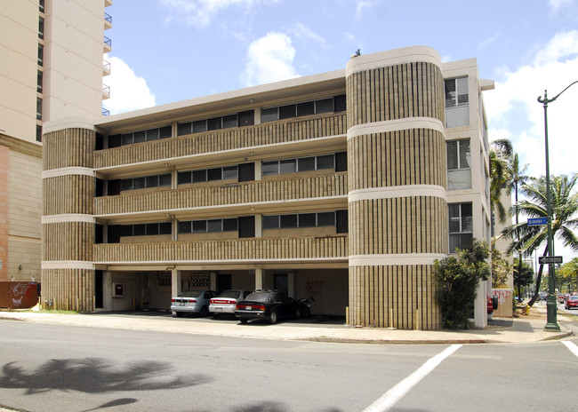 Ala Wai Hale in Honolulu, HI - Building Photo - Building Photo