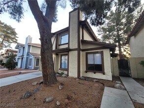 108 Boysenberry Ln in Henderson, NV - Building Photo - Building Photo