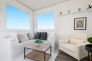 334 Edmonds St in Edmonds, WA - Building Photo