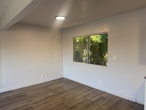 1431 W 104th St in Los Angeles, CA - Building Photo - Building Photo
