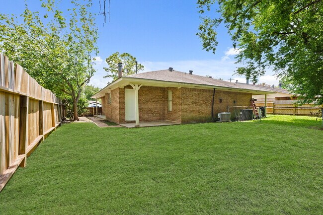 property at 2116 N Austin Ave
