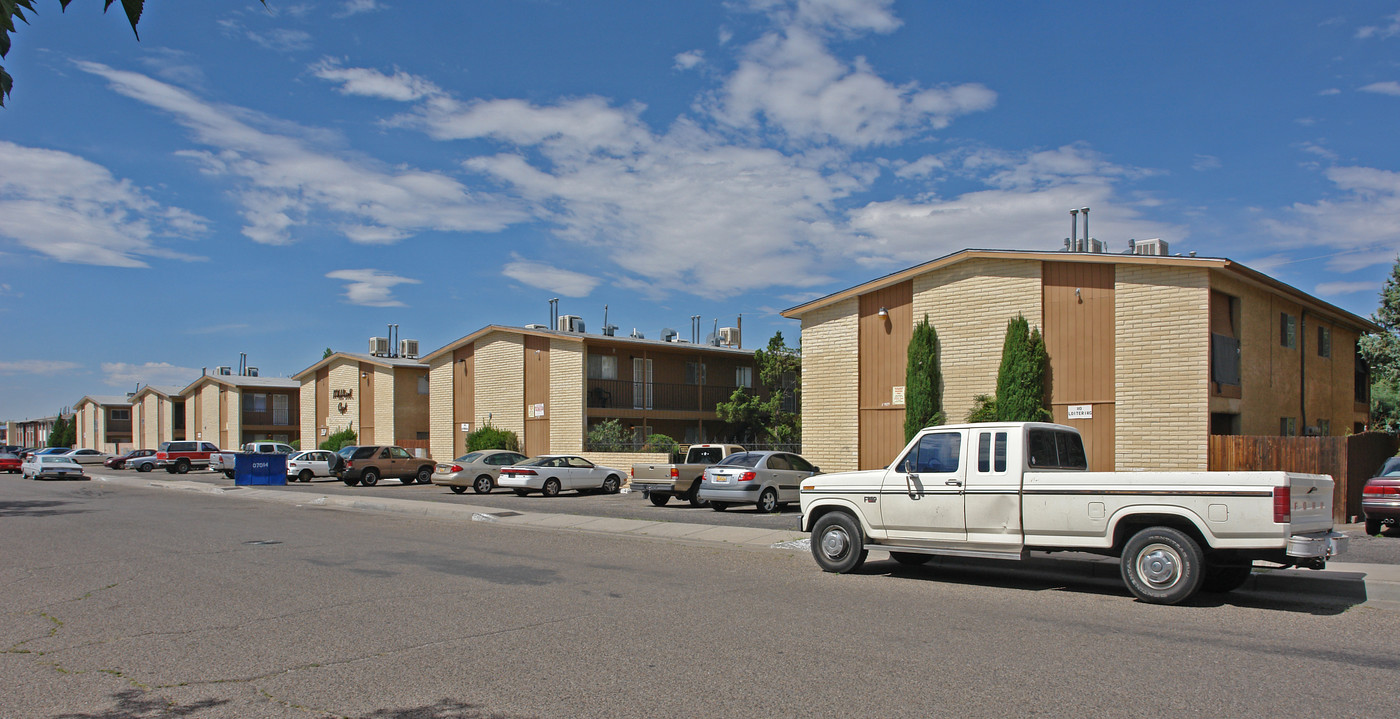 2817-2821 Muriel St NE in Albuquerque, NM - Building Photo