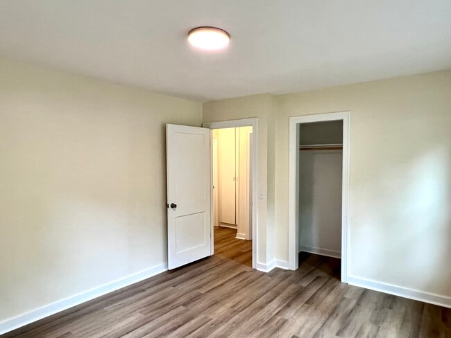 1521 E Sullenberger Ave in Malvern, AR - Building Photo - Building Photo