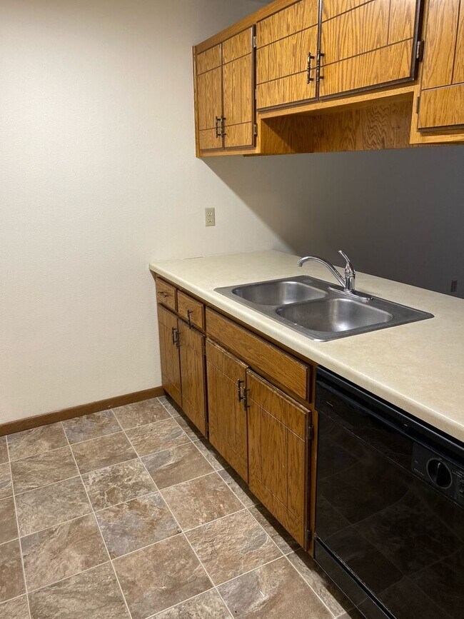 512 8th Ave S in St. Cloud, MN - Building Photo - Building Photo