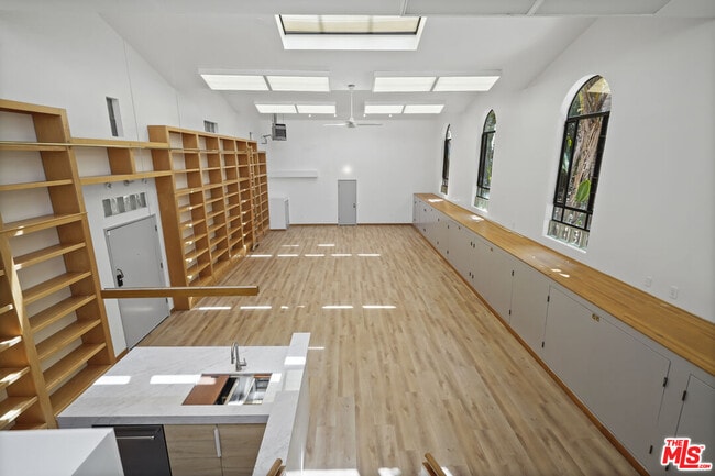 28828 Selfridge Dr in Malibu, CA - Building Photo - Building Photo