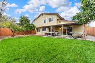 58 De Fer Cir, Unit 3 in Sacramento, CA - Foto de edificio - Building Photo