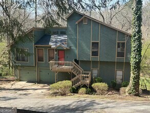 82 Geraldine Dr SE in Smyrna, GA - Building Photo - Building Photo