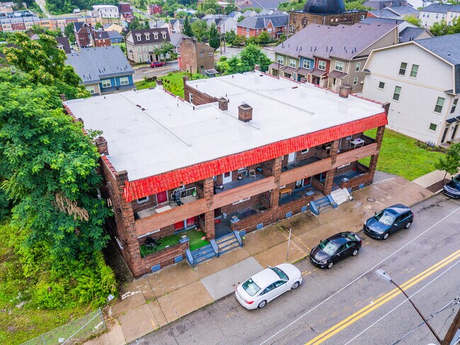 2118 Bedford Ave, Unit 2 in Pittsburgh, PA - Building Photo - Building Photo