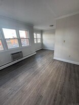 191 Oak St, Unit b6 in Bridgeport, CT - Building Photo