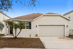 11171 Golden Silence Dr, Unit 525 in Riverview, FL - Building Photo