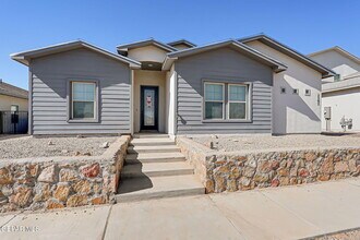 2505 Mike Price Dr in El Paso, TX - Building Photo - Building Photo