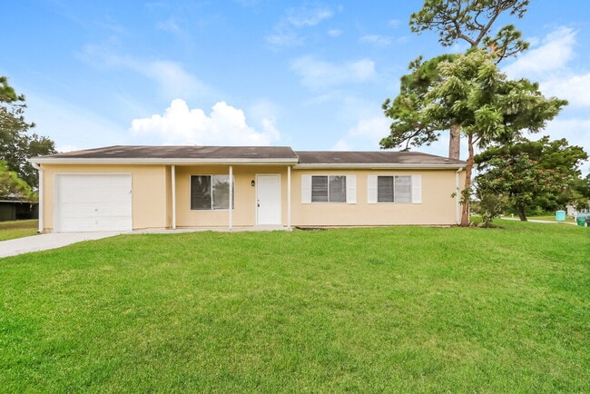 property at 2138 SE Rich St