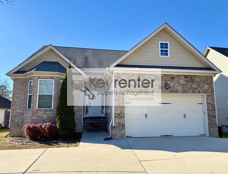 8500 Standifer Gap Rd in Chattanooga, TN - Building Photo