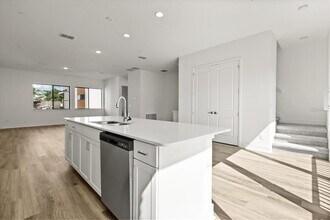 56 W Harding St in Orlando, FL - Building Photo - Building Photo