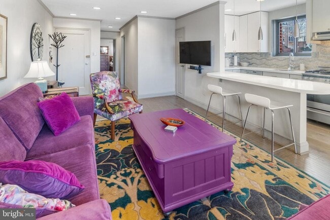 property at 1593 N Colonial Terrace