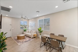 6606 W Paradise Ln in Glendale, AZ - Building Photo