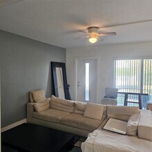 1354 Bayview Dr in Fort Lauderdale, FL - Building Photo - Building Photo
