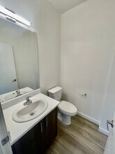 12109 SE Pardee St in Portland, OR - Building Photo - Building Photo