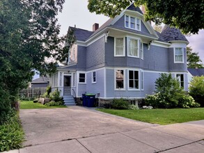544 E State St in Traverse City, MI - Building Photo - Building Photo