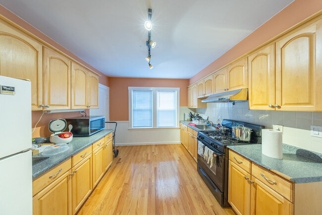 property at 99 Glenville Ave