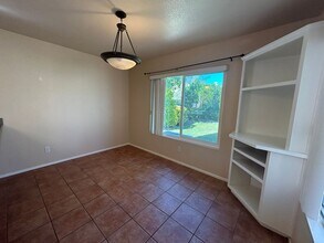 31875 Calle Novelda in Temecula, CA - Foto de edificio - Building Photo