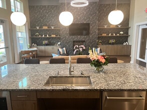 Springhouse Square in Charlotte, NC - Building Photo - Building Photo