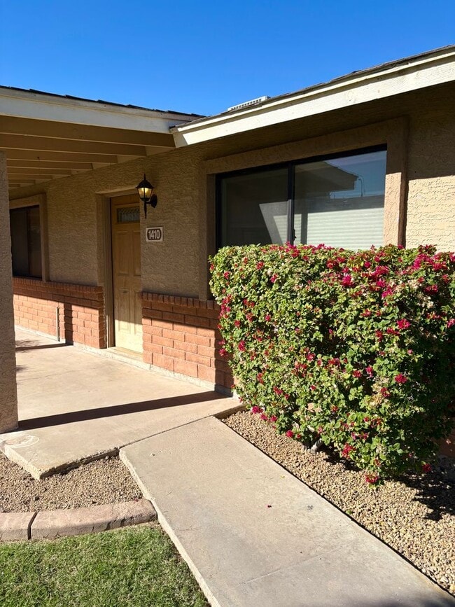 property at 1410 N Jay St