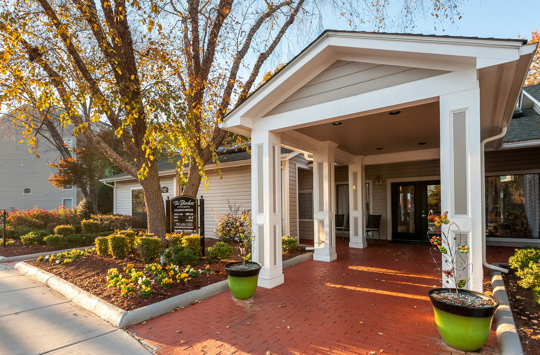 The Birches in Chesapeake, VA - Building Photo